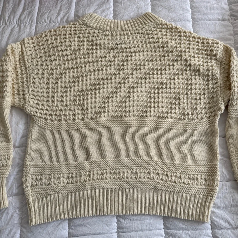 {Universal Thread} Cream Textured Crewneck Sweater Relaxed Fit | S - Picture 5 of 5